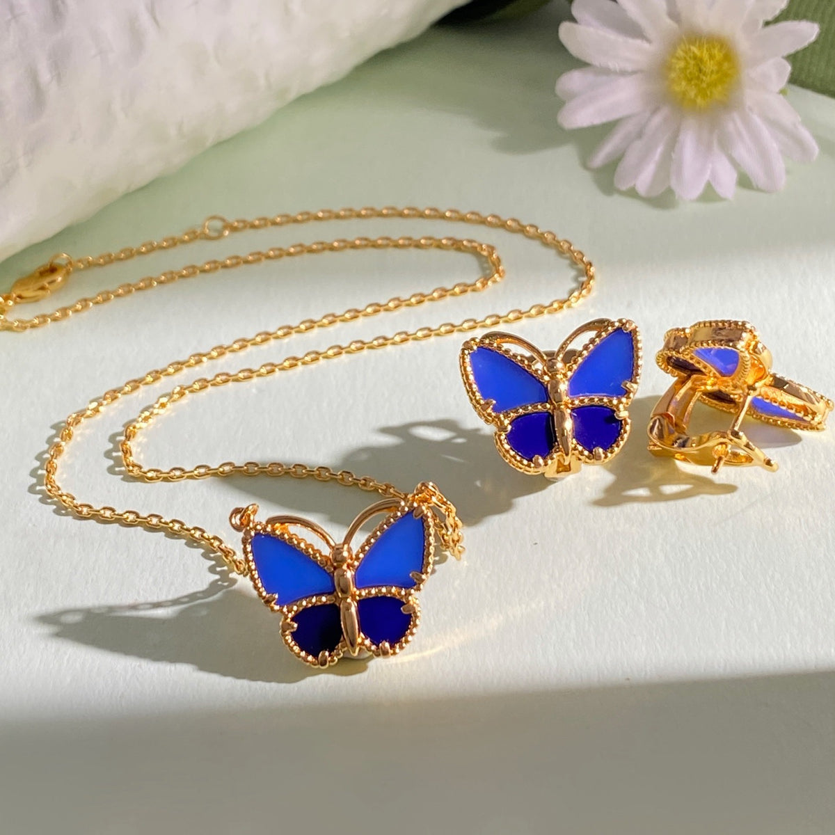 ¡®Lume Jewelry¡¯ Sweet Alhambra Butterfly Earstuds, Blue Chalcedony