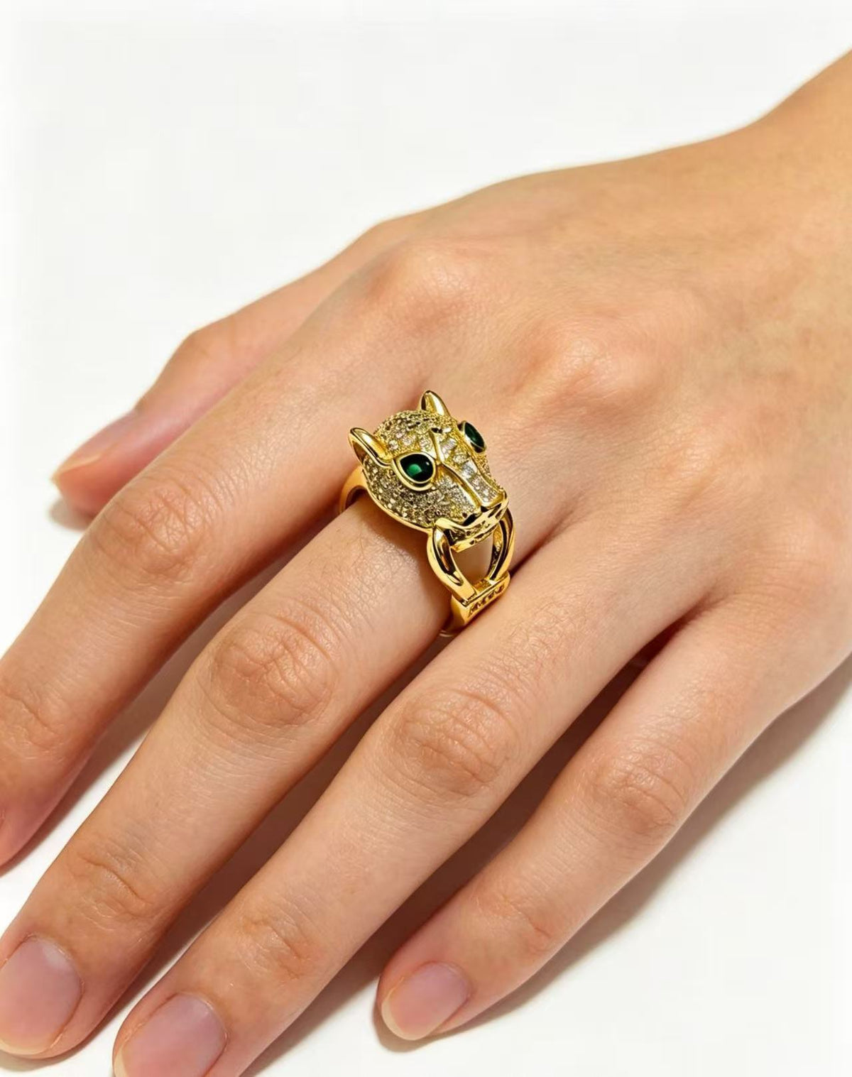 ¡®Lume Jewelry¡¯ Single Panther‑Head Full‑Pavé Diamond Ring