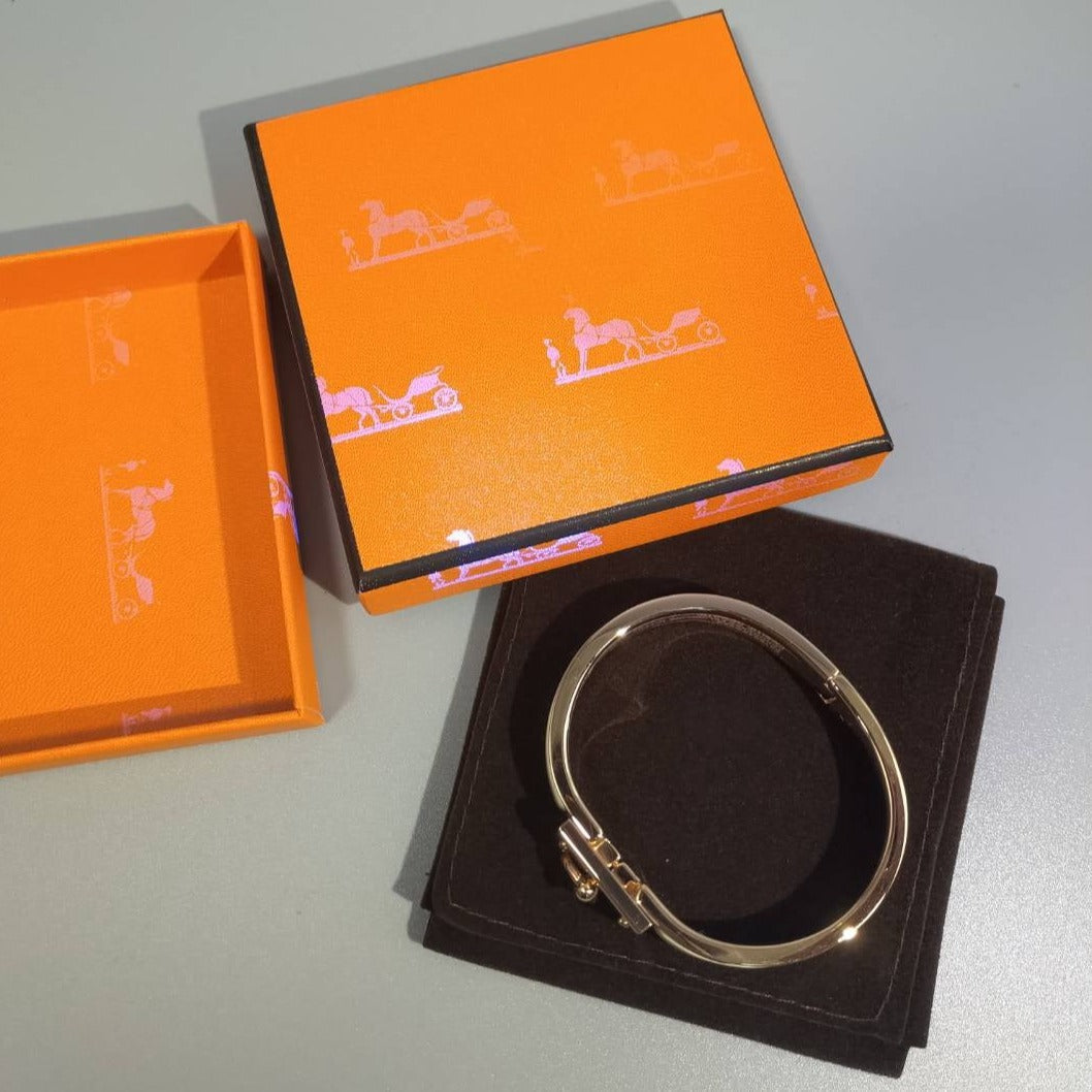 ¡®Lume Jewelry¡¯H GREY BRACELET