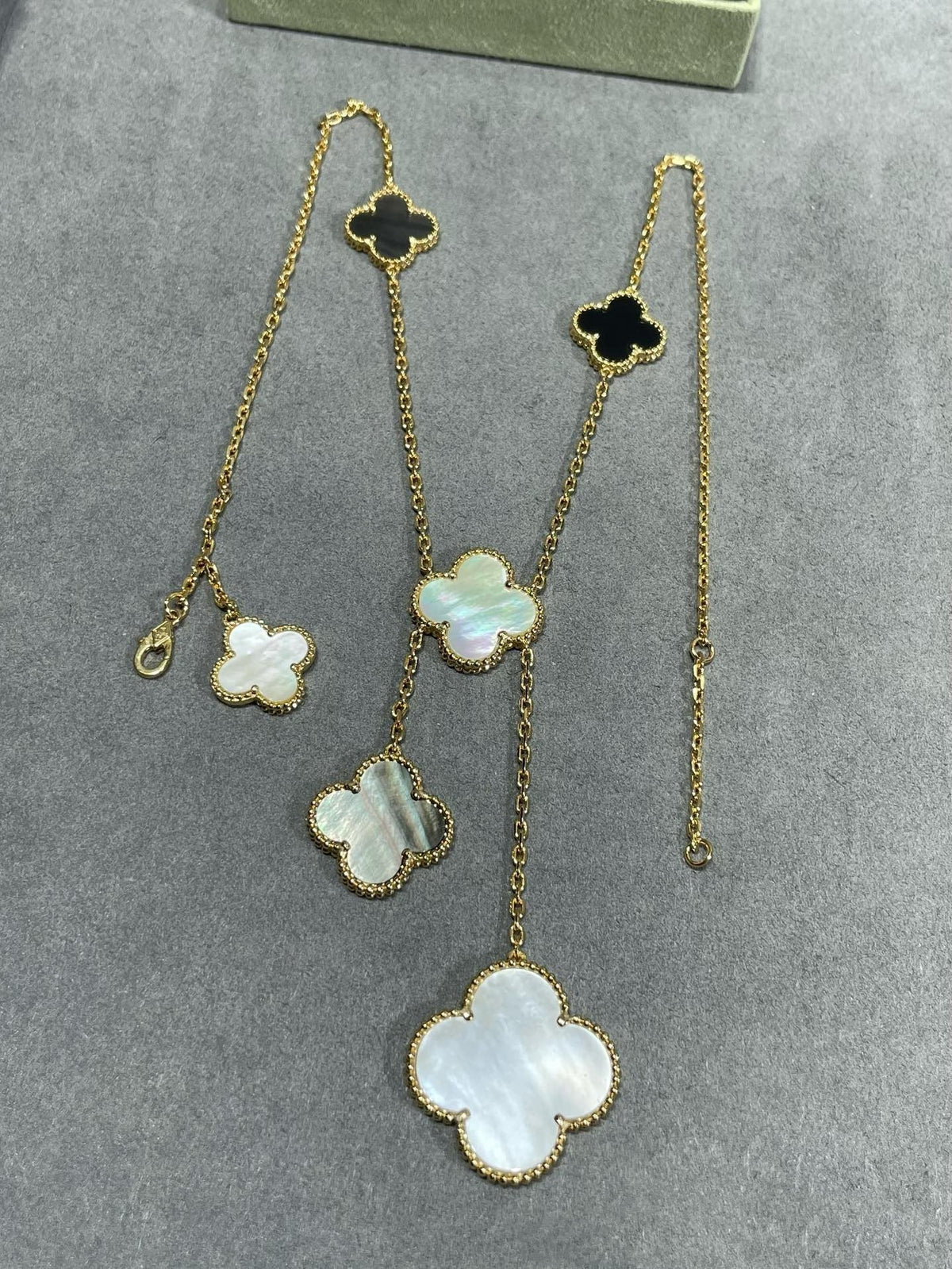 ¡®Lume Jewelry¡¯CLOVER 6 MOTIF MOP ONYX GOLD NECKLACE