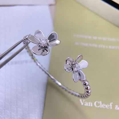 ¡®Lume Jewelry¡¯Frivole Two‑Flower Open Bangle,