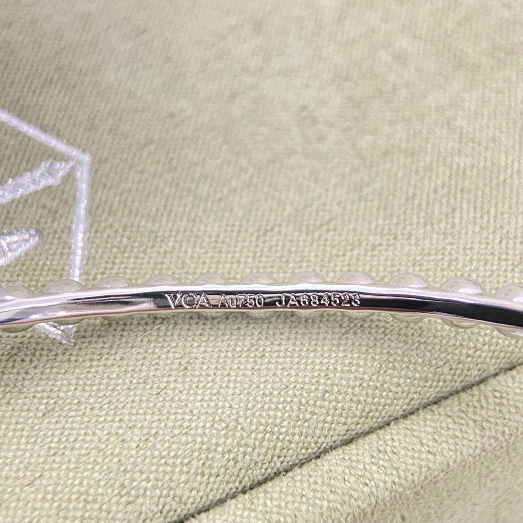¡®Lume Jewelry¡¯Frivole Two‑Flower Open Bangle,