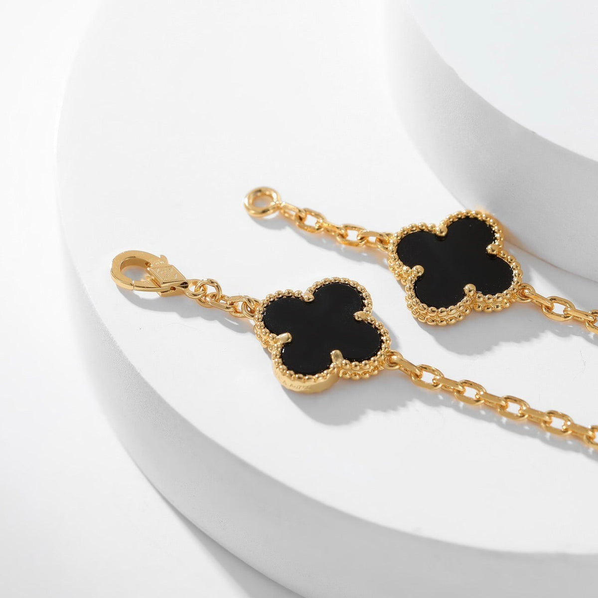 ¡®Lume Jewelry¡¯CLOVER 10 MOTIFS ONYX NECKLACE